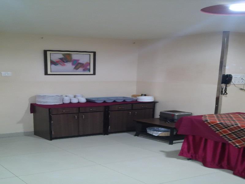 Hotel Savshanti Towers Vadodara Exterior foto
