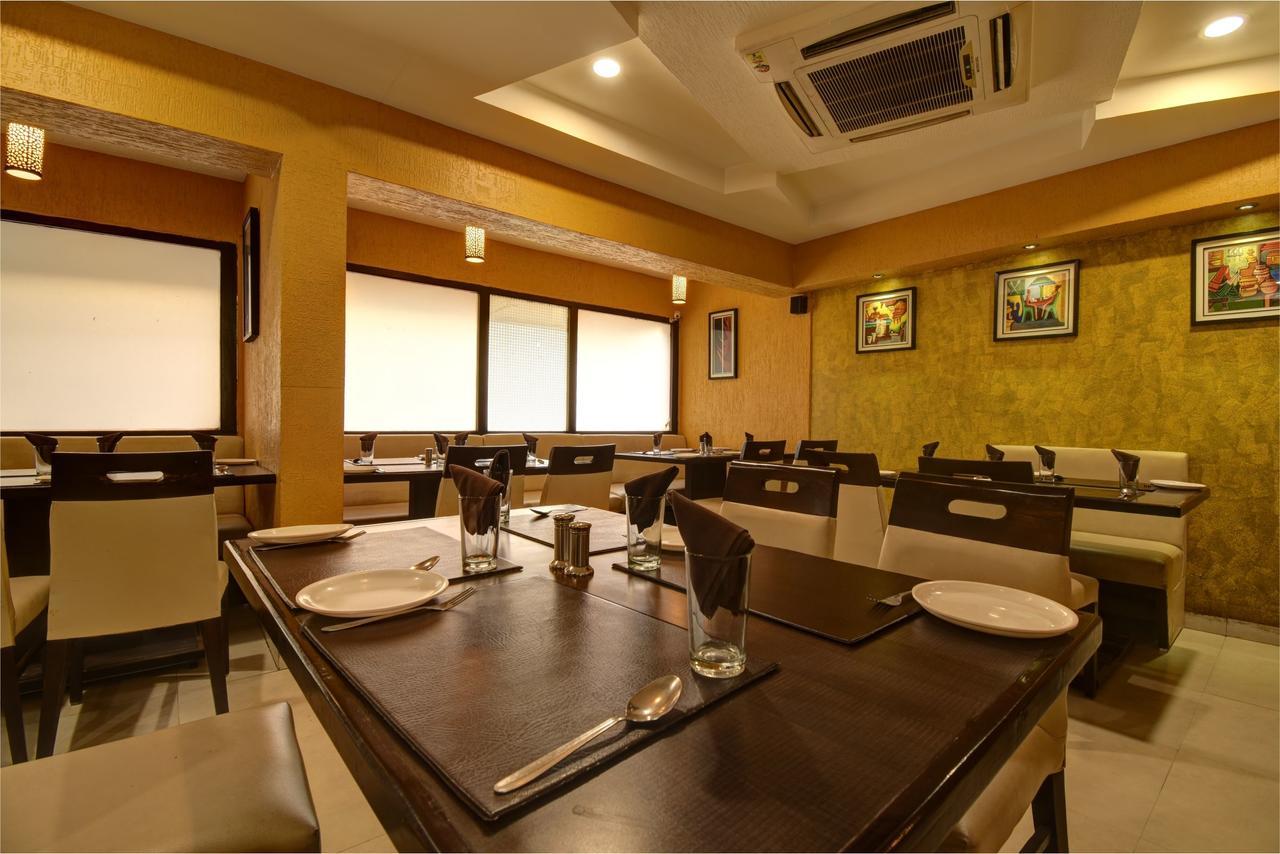 Hotel Savshanti Towers Vadodara Exterior foto